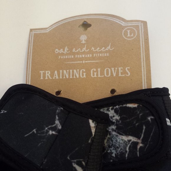 Oak and Reed Training Gloves - Picture 5 of 7
